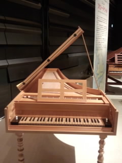 Fortepiano クリストフォリ 2.jpg