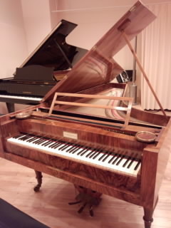 Fortepiano ローゼンベルガー1.jpg