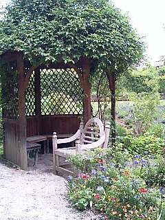 English Garden ピーター・ラビットの世界.jpg
