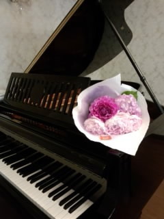 Salon 花束 2015・6・17.jpg